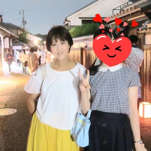 H kobe🌼アイコン、昨年の夏祭・長女と👩✨のユーザーアイコン