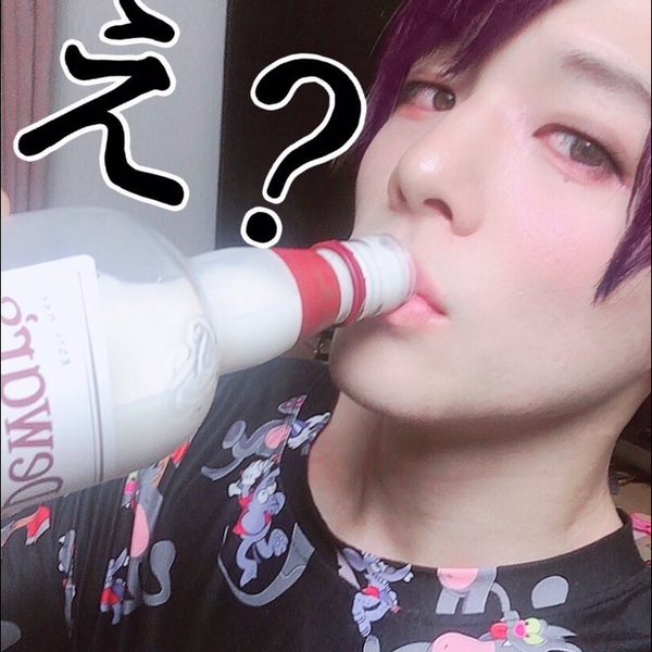 🥃紫三七滉(シミナコウ)のユーザーアイコン
